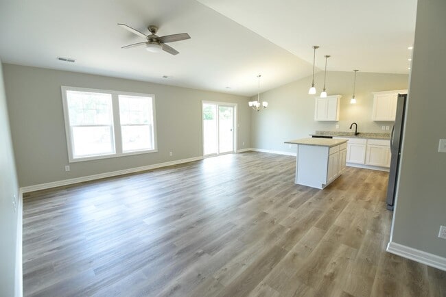 Building Photo - 1750 Meadowlark Ln