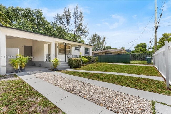 Foto del edificio - 4853 NW 15th Ave