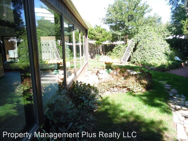 Building Photo - 2 br, 1 bath House - 934 Dannys Court