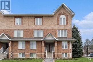 Building Photo - 525 Aquaview Dr