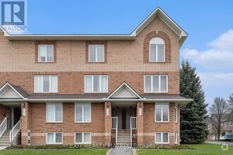 Building Photo - 525 Aquaview Dr