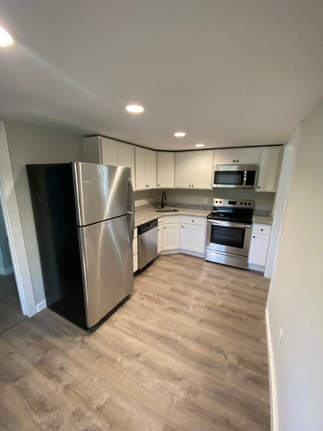 Kitchen - 164 Main St