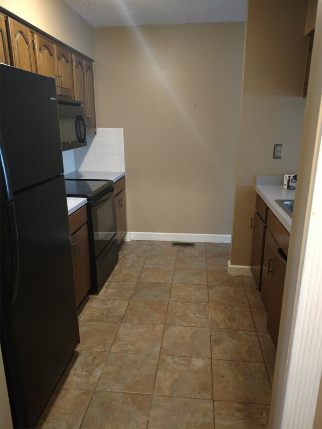 Building Photo - 432 S Robin Rd