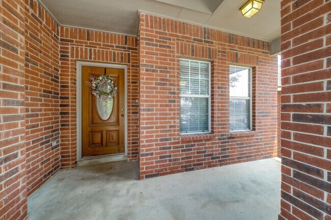 Building Photo - BEAUTIFUL 3-BEDROOM HOME IN ROSE MEADOWS
