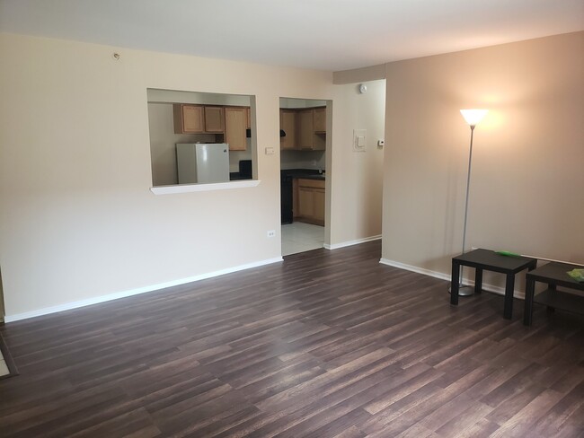 Building Photo - 166 S La Londe Ave