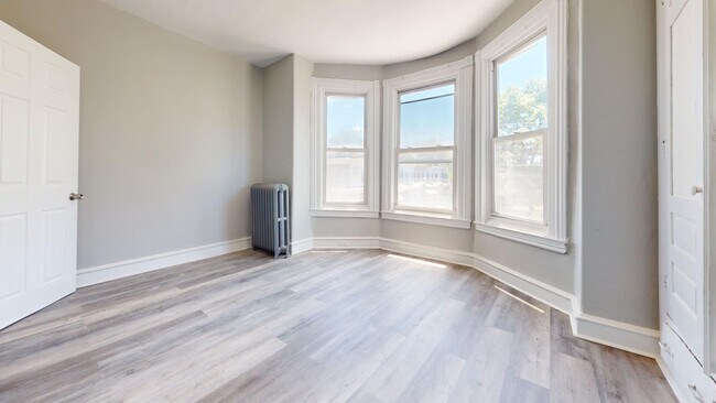 Building Photo - Renovated 3 Bedroom House for Rent