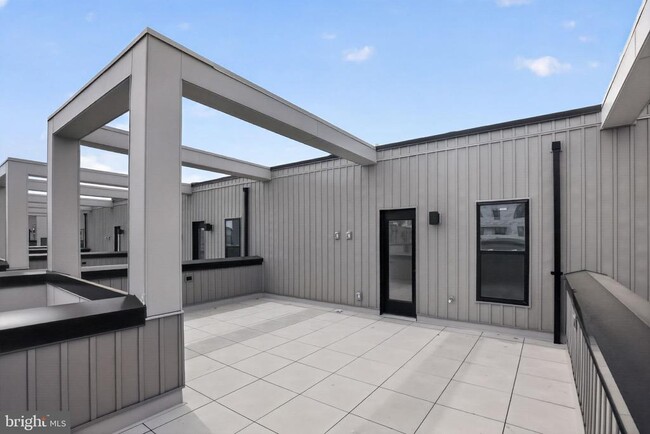 Photo - 635 N 7th St Townhome