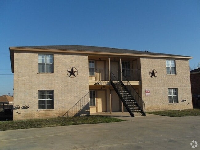 Building Photo - 2909 Cantabrian Dr