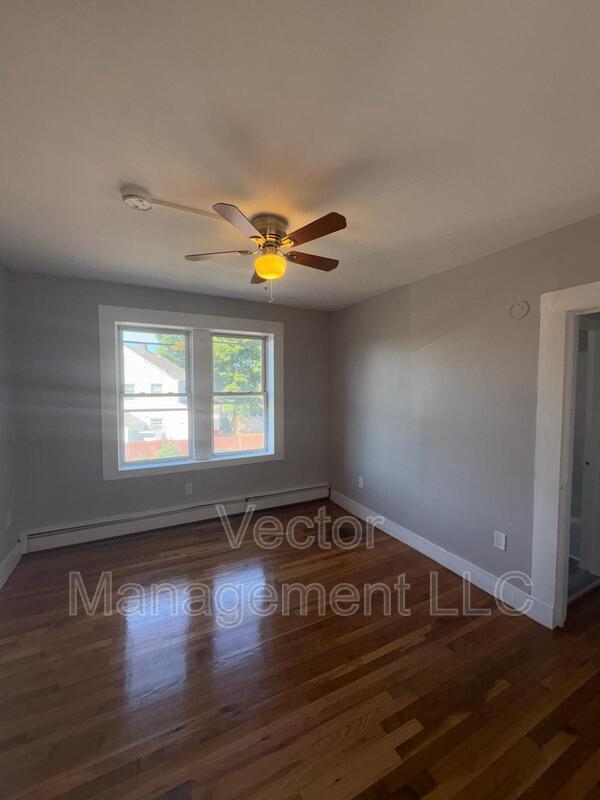 Building Photo - 1160 Dixwell Ave