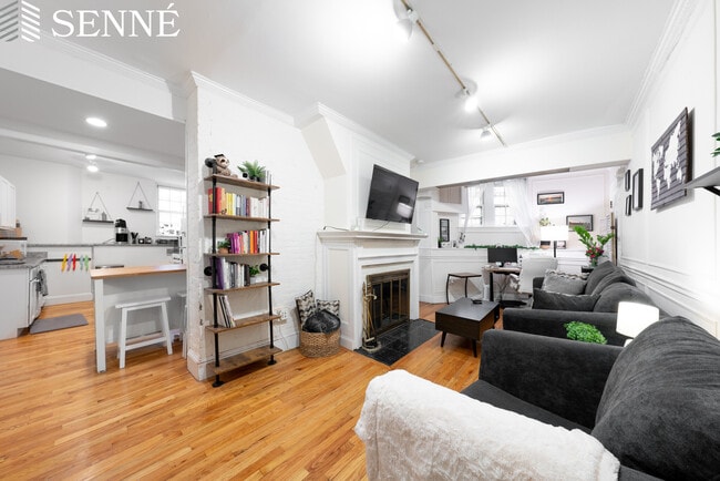 Building Photo - 112 Pinckney St