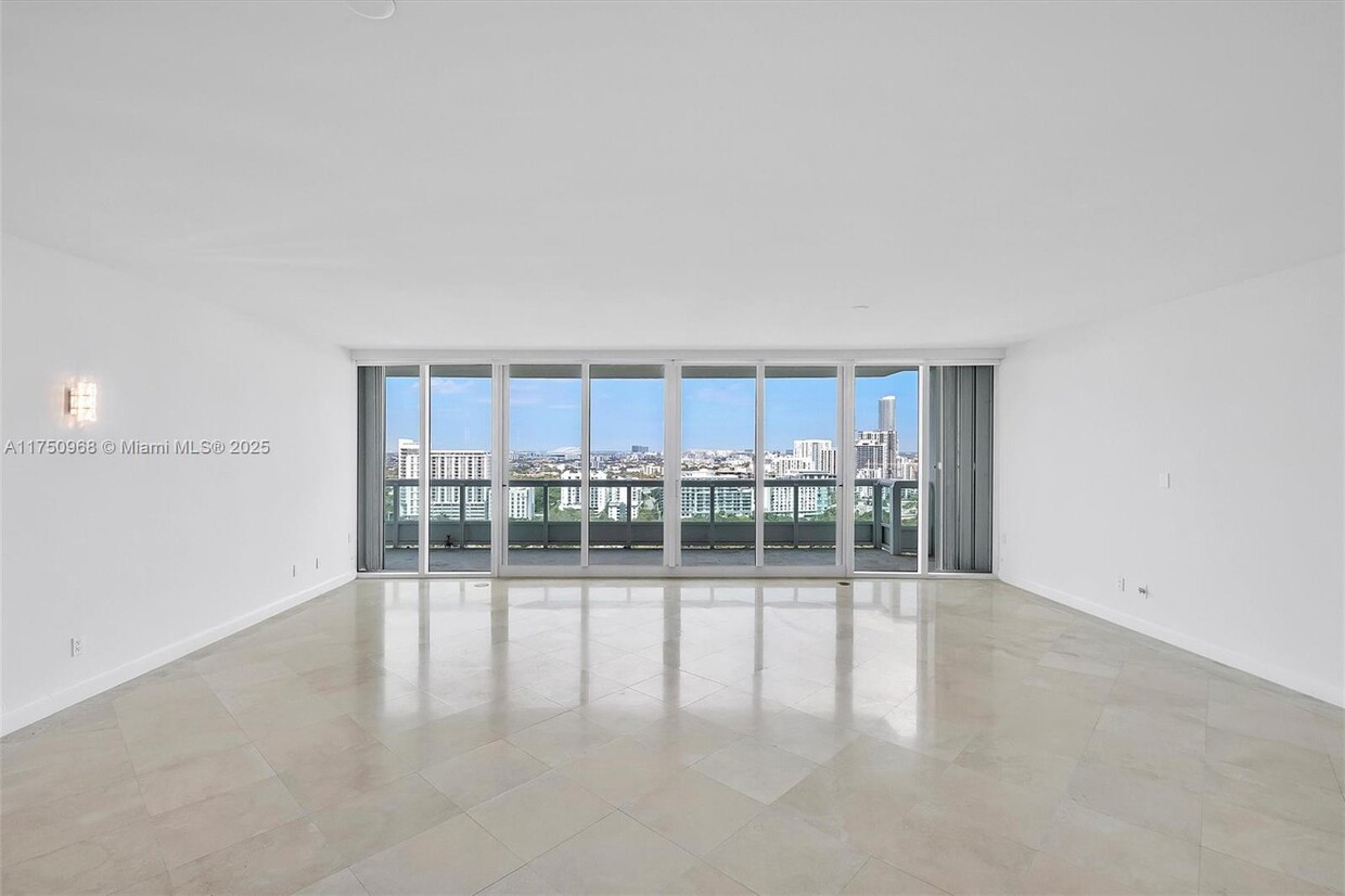 Foto principal - 1643 Brickell Ave