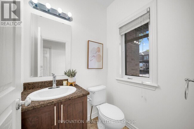 Photo du bâtiment - 956 Fletcher Cir