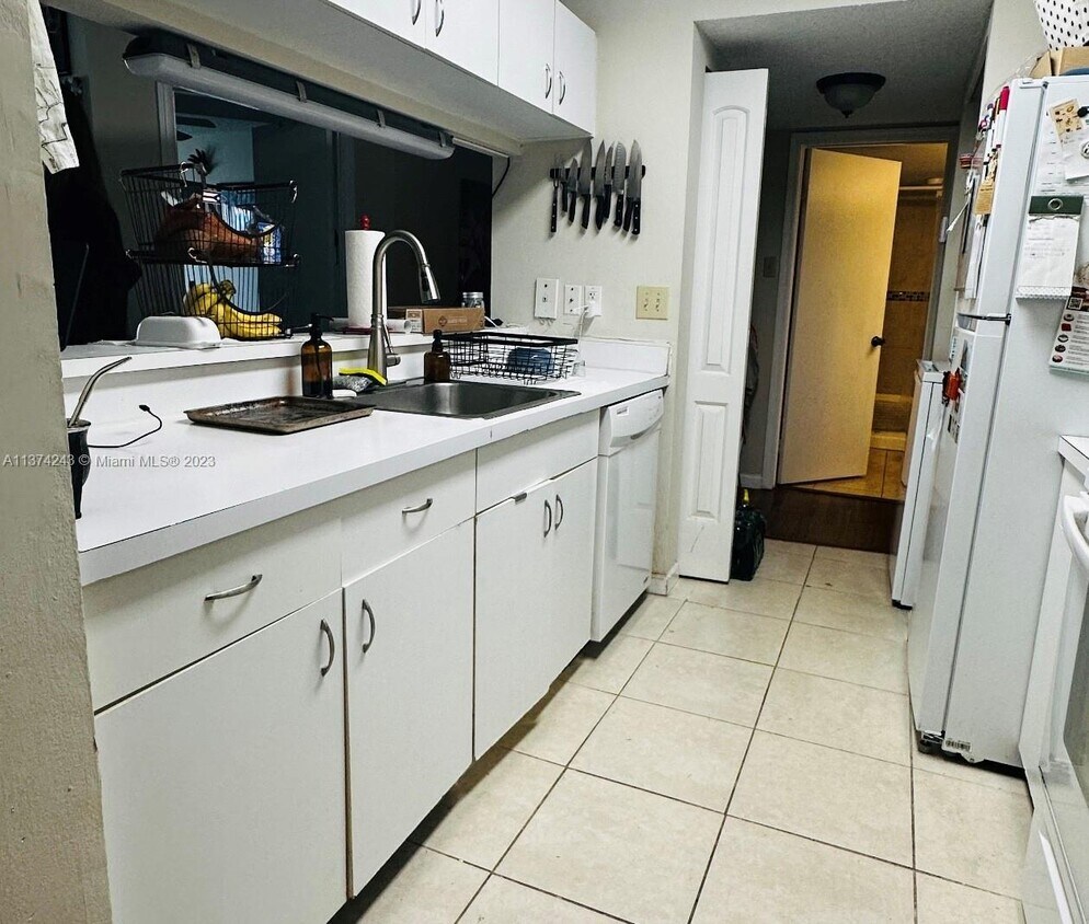 Primary Photo - 10630 SW 157th Ct