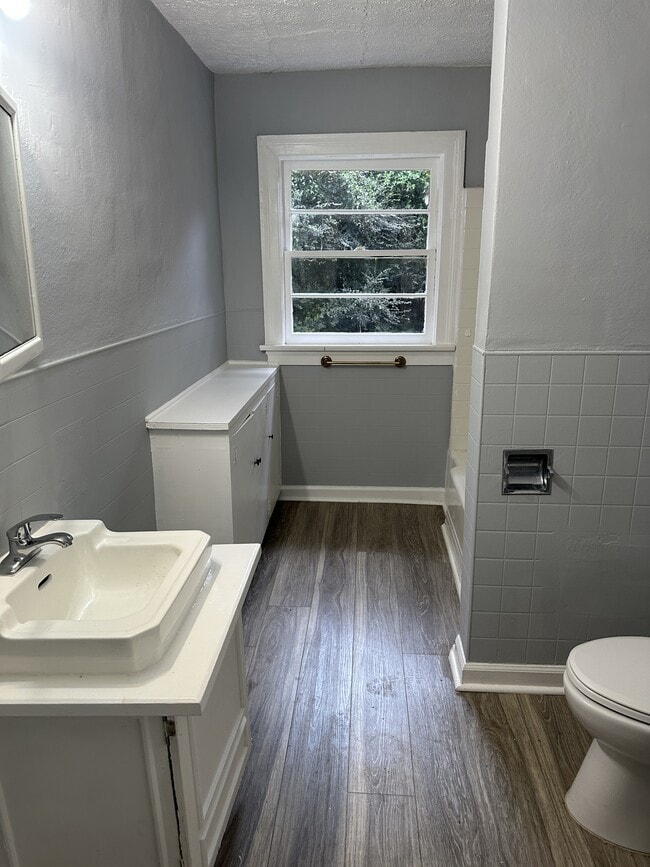 Foto del edificio - 129 Cox Cir