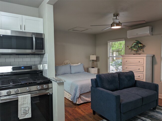 Foto del edificio - 418 Waco Ave