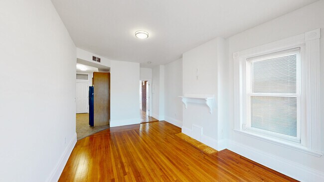 Foto del edificio - 80 W Cottage St