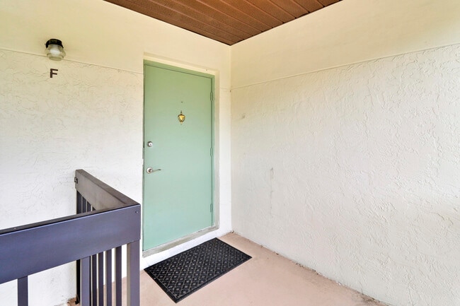 Building Photo - 6392 Chasewood Dr