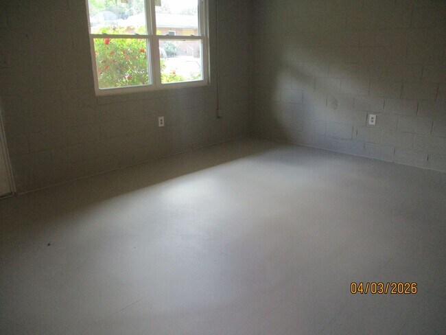 Foto del edificio - Affordable Ground-Level Living in Greenwood