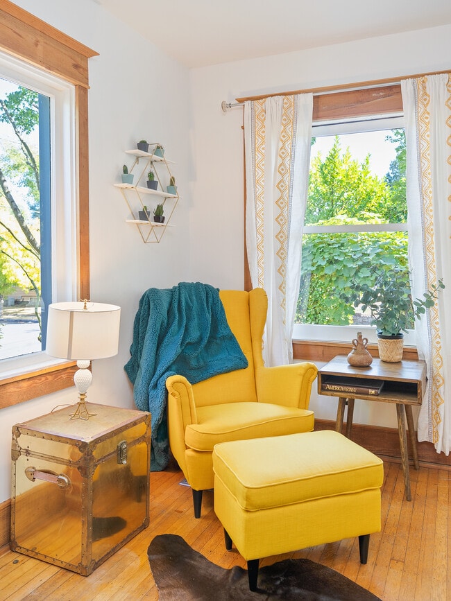 Foto del edificio - 7235 NE Mallory Ave