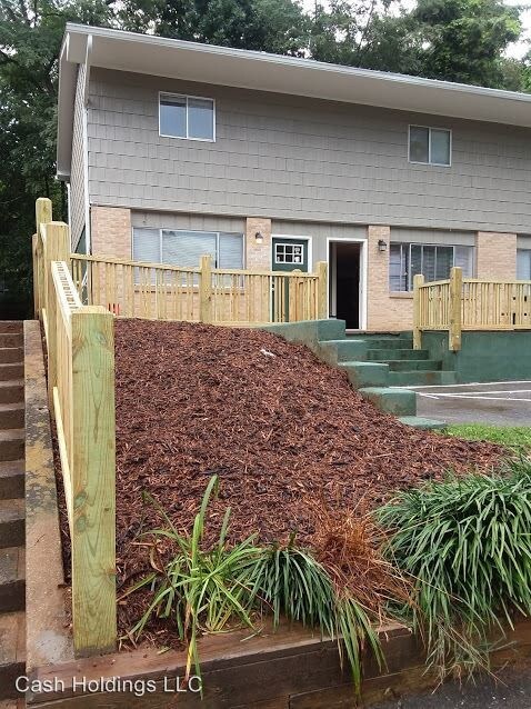 Building Photo - 2 br, 1 bath Room For Rent - 127 Park St