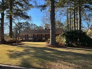 Building Photo - 3101 Amherst Rd