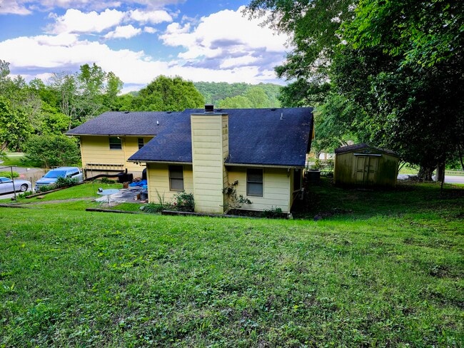 Building Photo - 6067 Browntown Rd