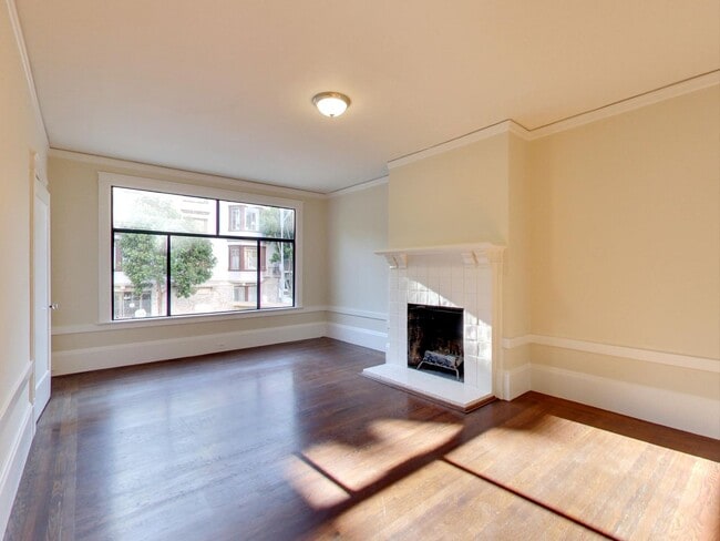 Photo - 2041 Hyde St Apartment