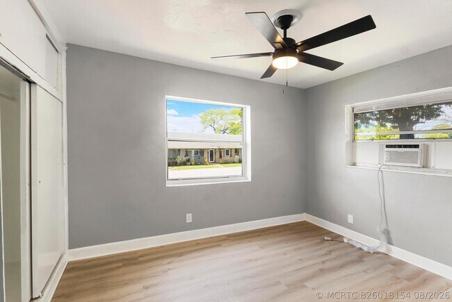 Foto del edificio - 730 NW 4th Ave