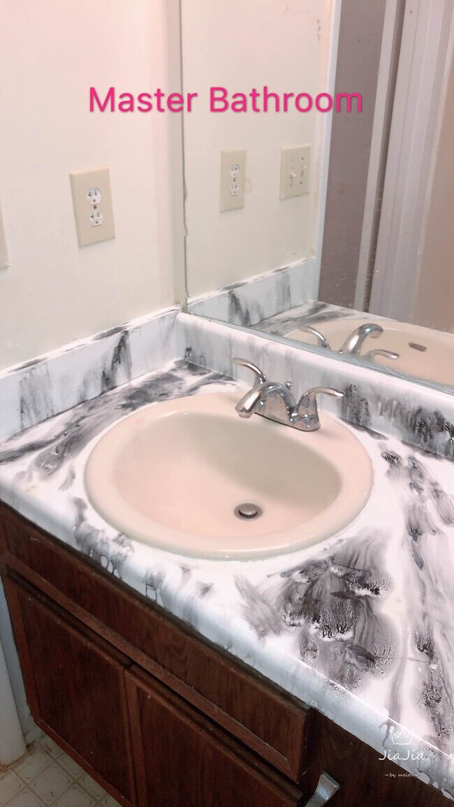Foto del edificio - 6495 Bannor Ln