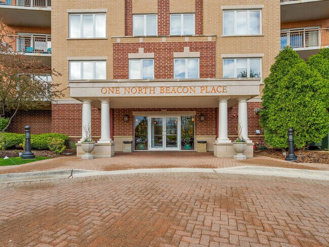 Building Photo - 1 Beacon Pl