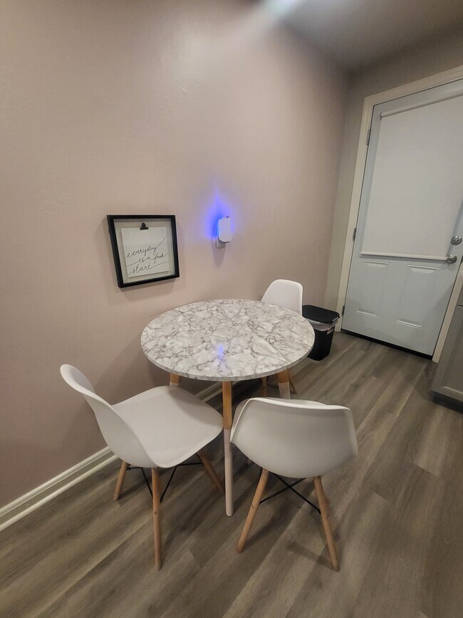 Building Photo - 3520 Post St