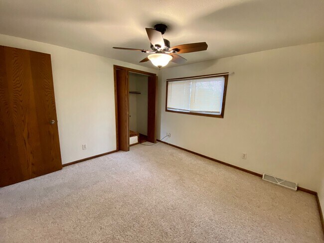 Foto del edificio - 610 12th Ave S