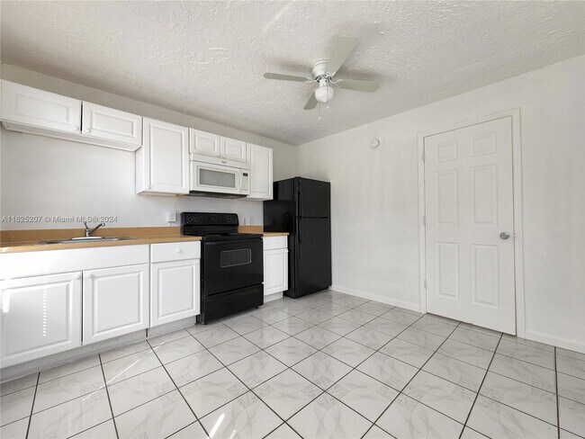 Building Photo - 360 NW 119th St