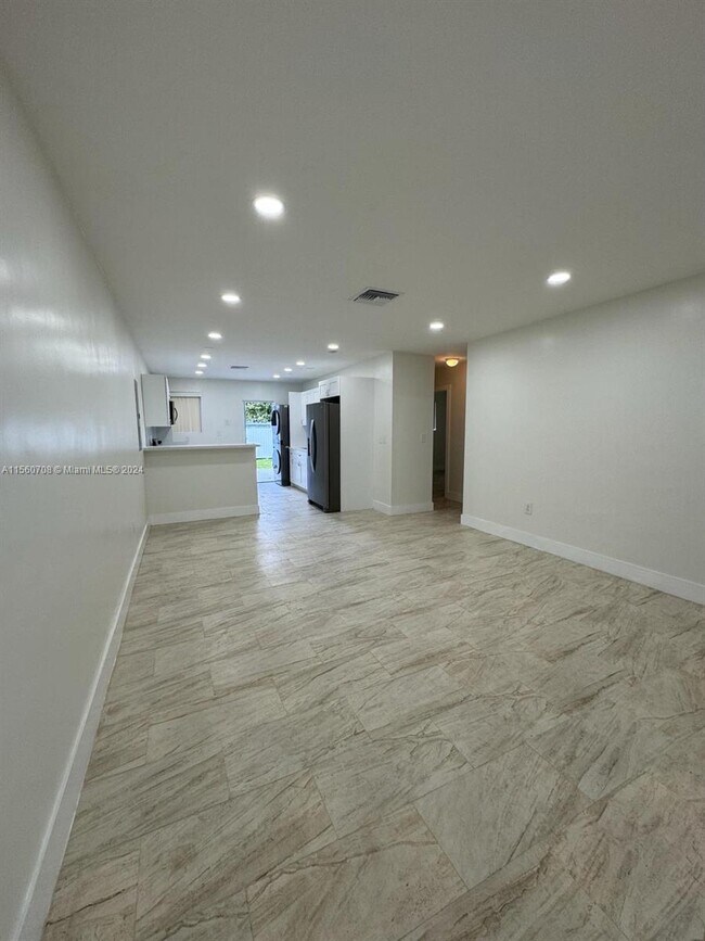 Foto del edificio - 1222 NW 102nd St