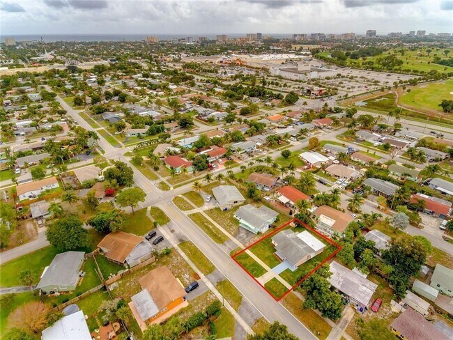 Foto del edificio - 1130 NE 24th St