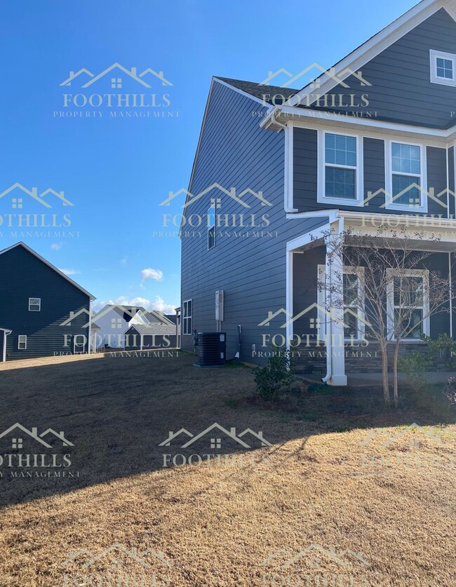 Building Photo - Luxurious 4BR/2.5BA Home with Open Floor P...