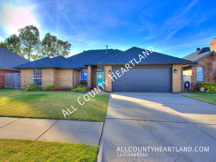 Foto principal - 13317 Montego Terrace