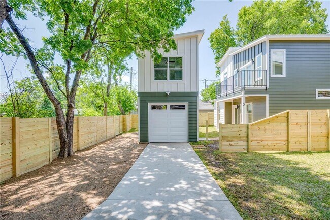 Building Photo - 1315 Clearfield Dr