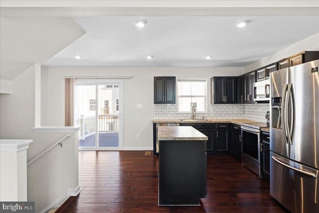 Building Photo - 109 Lance Wy