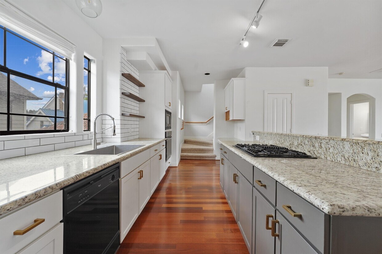 Foto principal - 2402 Calumet St
