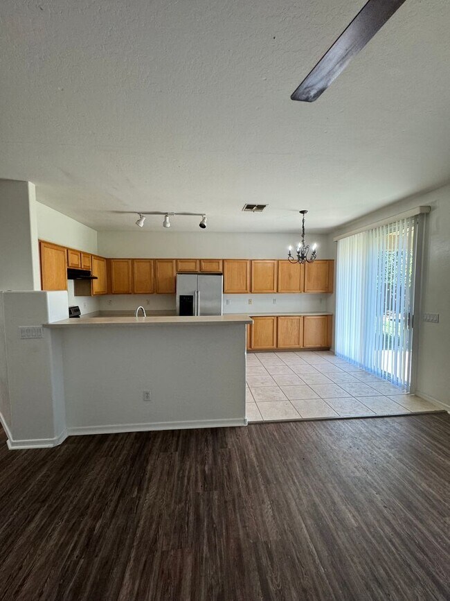 Building Photo - 4 BEDROOM IN AUGUSTA RANCH WITH 3 CAR GARAGE