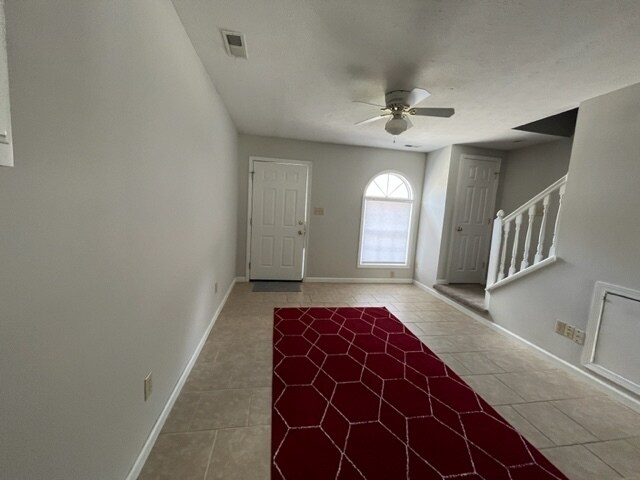 Building Photo - 797 E Sherwood Hills Dr