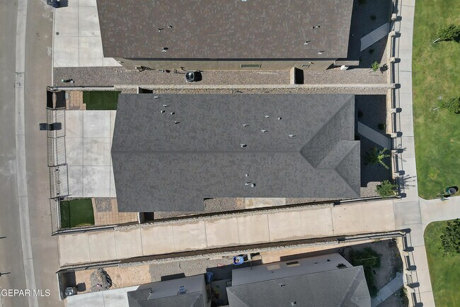 Building Photo - 4599 Marisabel Azcarate St