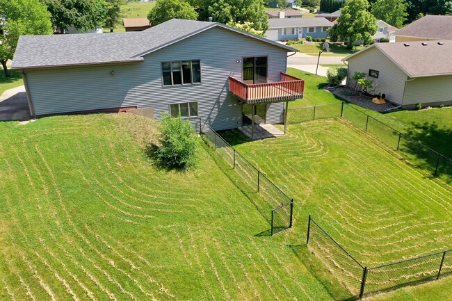 Foto del edificio - 624 Meadow Run Dr SW