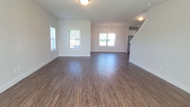 Foto del edificio - "Spacious 4-Bedroom Retreat with Modern Gr...
