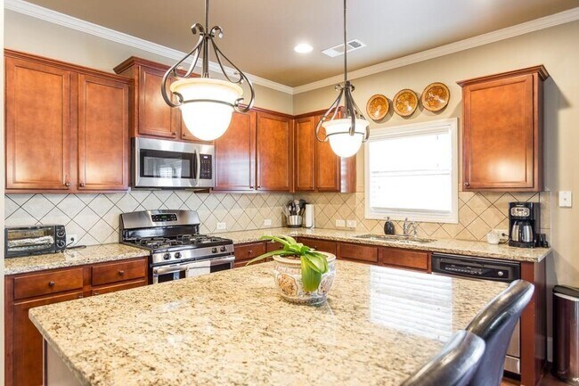 Foto del edificio - 4825 Roseman Trail