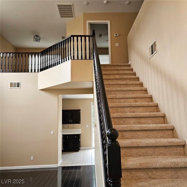 Foto del edificio - 1008 Venetian Hills Ln