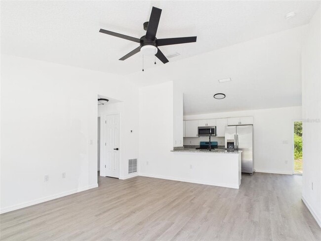 Foto del edificio - 5323 NW 8th Pl