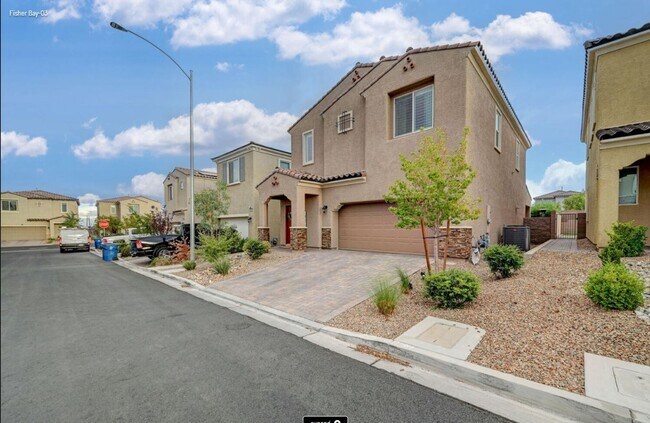 Building Photo - Elegant 3-bedroom, 2.5-bathroom home