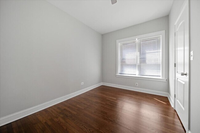 Foto del edificio - 6635 S Ellis Ave